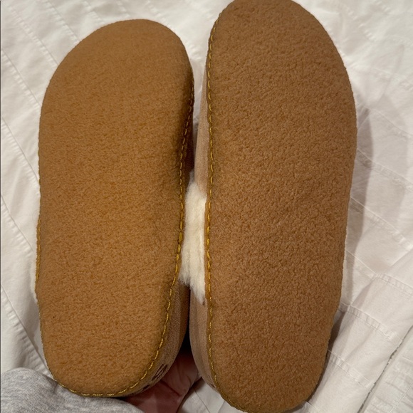 Sorel Women's Cozy Tan and Cream Slippers - Picture 11 of 12